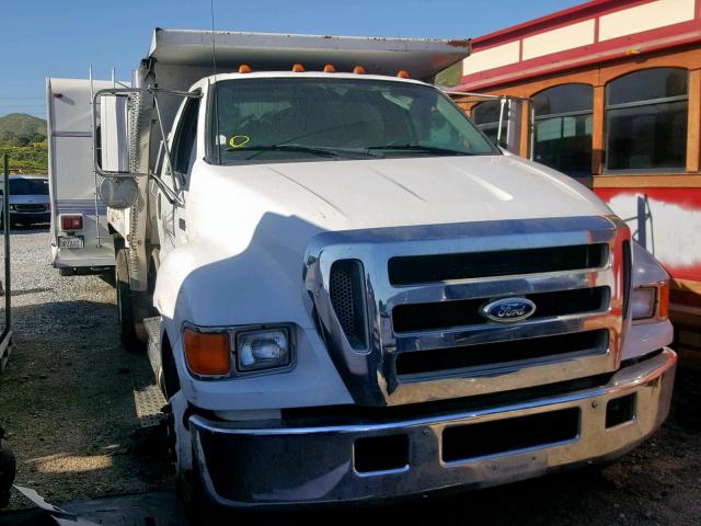 3FRNF65R56V339855 - 2006 FORD F650 SUPER WHITE photo 1