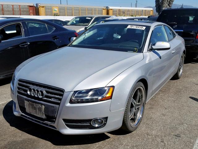 WAUCKAFR9AA009596 - 2010 AUDI A5 PREMIUM SILVER photo 2