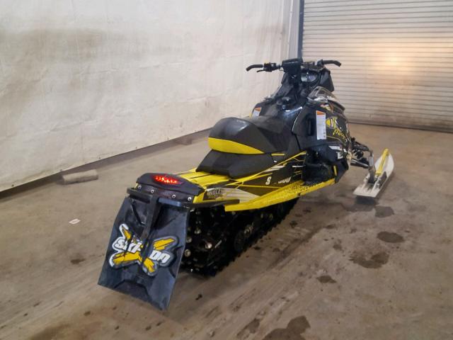 2BPSBMGA1GV000136 - 2016 SKI SNOWMOBILE TWO TONE photo 4