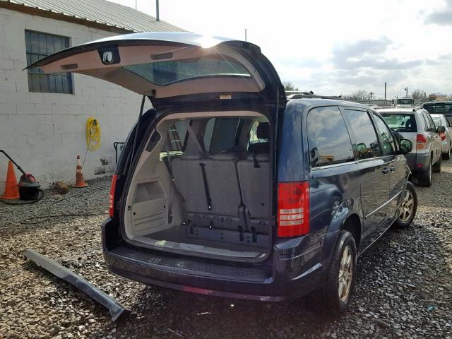 2A8HR54P78R821166 - 2008 CHRYSLER TOWN & COU BLUE photo 4