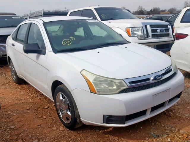 1FAHP34N48W116032 - 2008 FORD FOCUS S/SE WHITE photo 1