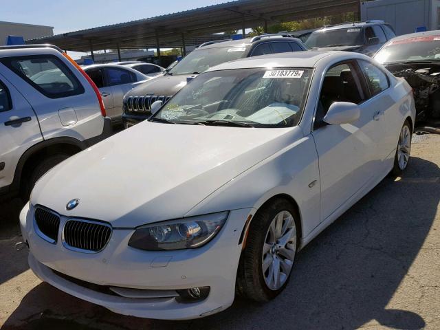 WBAKE5C54BE429630 - 2011 BMW 328 I SULE WHITE photo 2