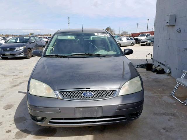 3FAHP37N85R116321 - 2005 FORD FOCUS ZX5 CHARCOAL photo 9