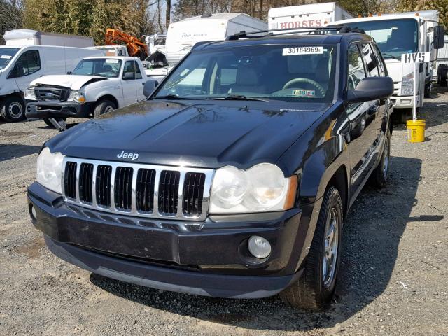 1J8HR58N15C688532 - 2005 JEEP GRAND CHER BLACK photo 2