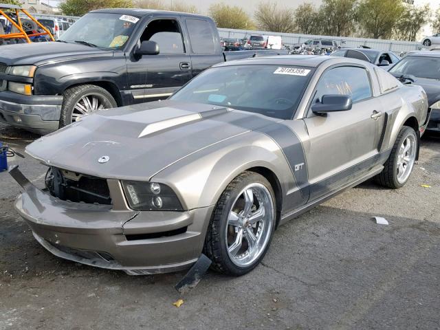 1ZVHT82H555181602 - 2005 FORD MUSTANG GT GRAY photo 2