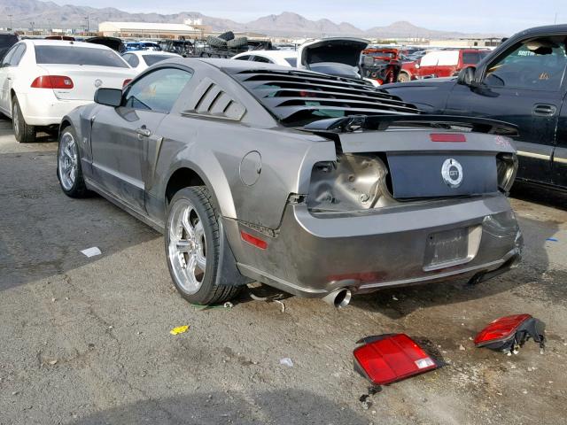 1ZVHT82H555181602 - 2005 FORD MUSTANG GT GRAY photo 3