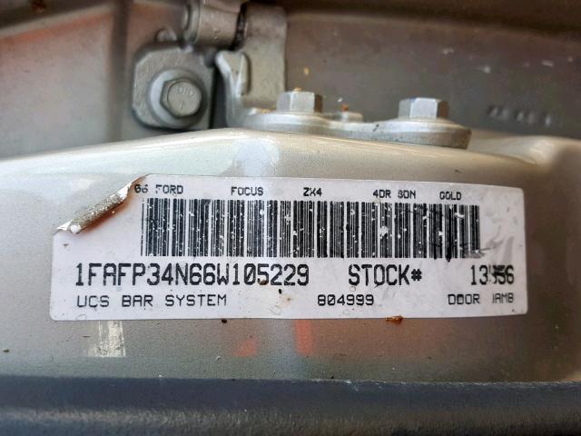 1FAFP34N66W105229 - 2006 FORD FOCUS ZX4 GOLD photo 10