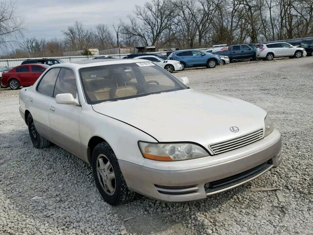 JT8GK13T1R0072082 - 1994 LEXUS ES 300 WHITE photo 1