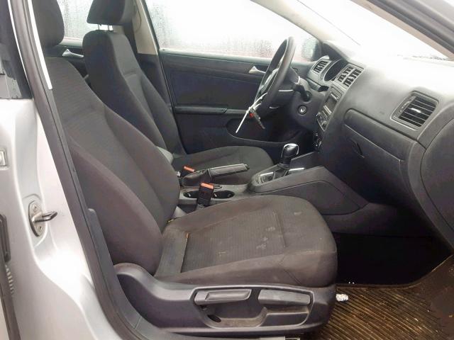 3VW2K7AJ7FM352921 - 2015 VOLKSWAGEN JETTA BASE SILVER photo 5