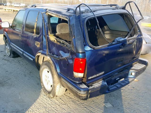 1GNDT13W4W2274742 - 1998 CHEVROLET BLAZER BLUE photo 3