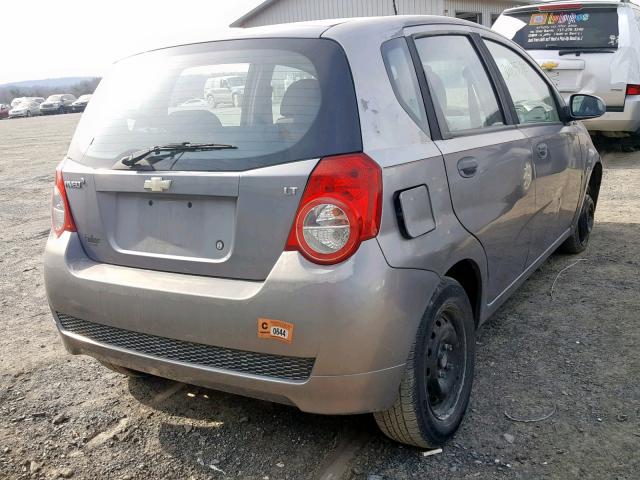 KL1TD66E49B380122 - 2009 CHEVROLET AVEO LS GRAY photo 4