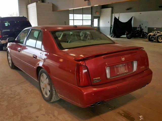 1G6KF57984U162744 - 2004 CADILLAC DEVILLE DT RED photo 3