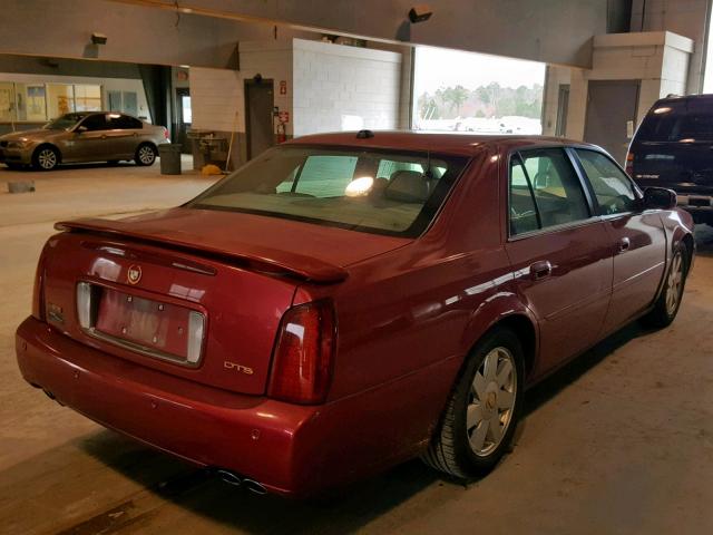 1G6KF57984U162744 - 2004 CADILLAC DEVILLE DT RED photo 4