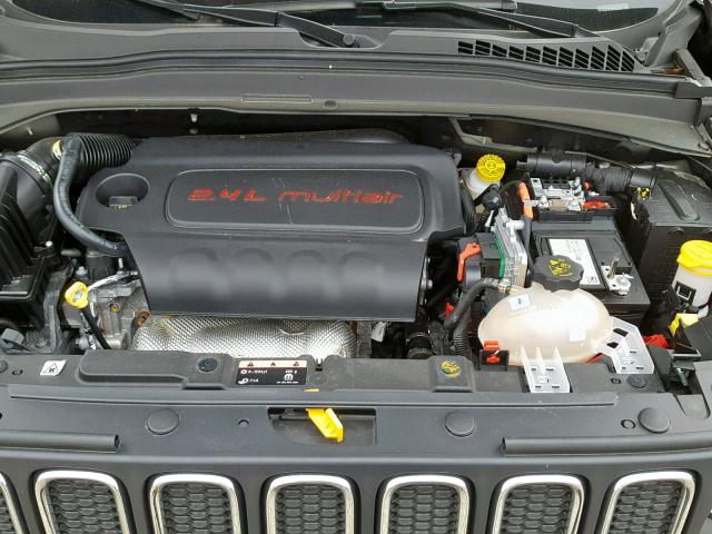 ZACCJBAB5JPH66971 - 2018 JEEP RENEGADE S ნაცრისფერი ფოტო 7