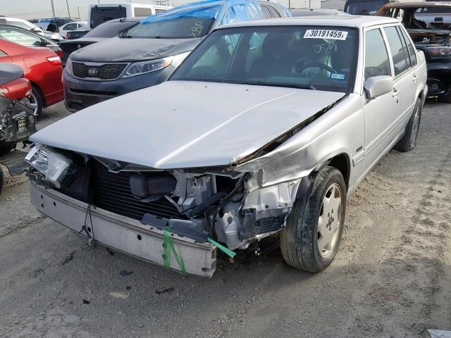 YV1KS9609W1128457 - 1998 VOLVO S90 SILVER photo 2