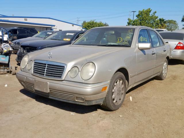 WDBJF25F1WA634270 - 1998 MERCEDES-BENZ E 300TD TAN photo 2