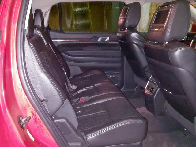 2LMHJ5AT9BBJ50440 - 2011 LINCOLN MKT RED photo 6