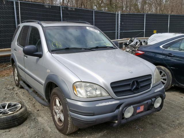 4JGAB54E6WA038929 - 1998 MERCEDES-BENZ ML 320 SILVER photo 1