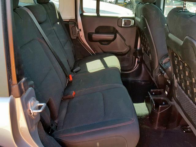 1C4HJXFG7JW127551 - 2018 JEEP WRANGLER U GRAY photo 6