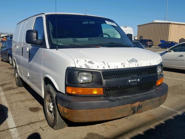 1GCFG15X241224131 - 2004 CHEVROLET EXPRESS G1 WHITE photo 1