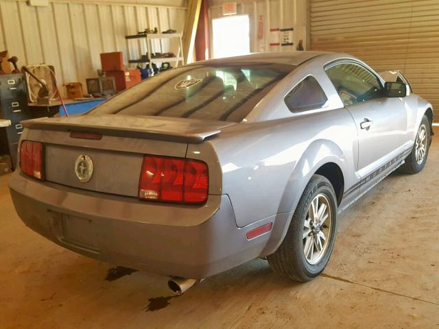 1ZVFT80N575283338 - 2007 FORD MUSTANG CHARCOAL photo 4