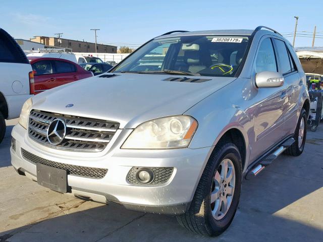 4JGBB86E27A156772 - 2007 MERCEDES-BENZ ML 350 SILVER photo 2