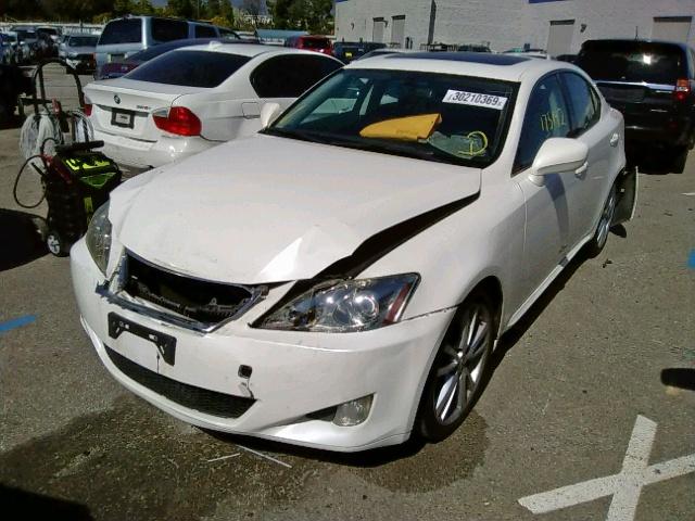 JTHBK262465025078 - 2006 LEXUS IS 250 WHITE photo 2