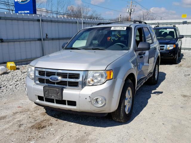 1FMCU03ZX8KE48026 - 2008 FORD ESCAPE XLT SILVER photo 2