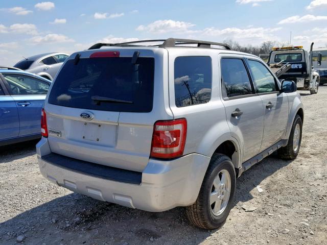 1FMCU03ZX8KE48026 - 2008 FORD ESCAPE XLT SILVER photo 4