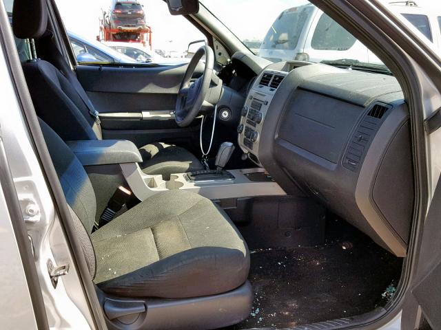 1FMCU03ZX8KE48026 - 2008 FORD ESCAPE XLT SILVER photo 5