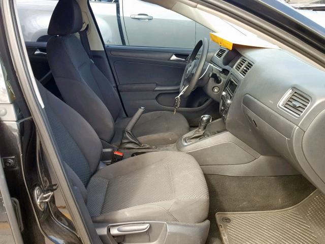 3VW2K7AJXCM351189 - 2012 VOLKSWAGEN JETTA BASE BLACK photo 5