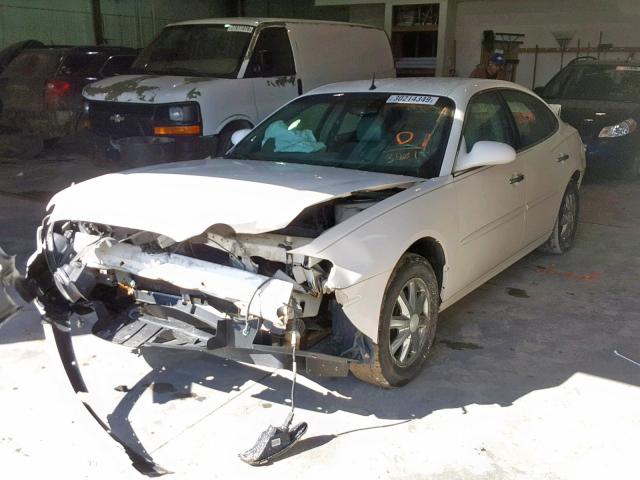 2G4WD562651223901 - 2005 BUICK LACROSSE C WHITE photo 2