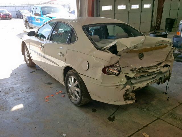 2G4WD562651223901 - 2005 BUICK LACROSSE C WHITE photo 3