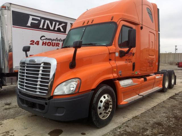 1FUJGLDR0CSBT4103 - 2012 FREIGHTLINER CASCADIA 1 ORANGE photo 2