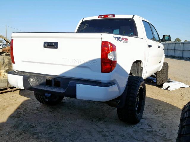 5TFDY5F16JX730642 - 2018 TOYOTA TUNDRA CRE WHITE photo 4