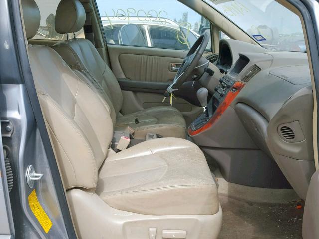 JTJGF10U320129193 - 2002 LEXUS RX 300 SILVER photo 5