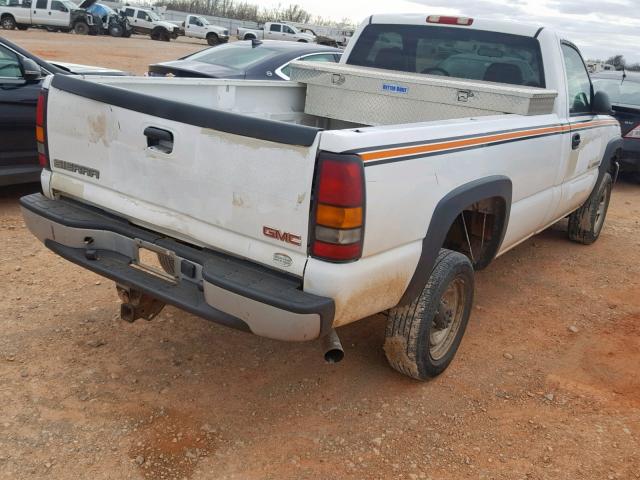 1GTHC24U74E313428 - 2004 GMC SIERRA C25 WHITE photo 4