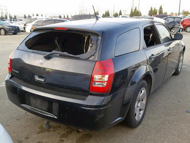 2D4FV47T58H109597 - 2008 DODGE MAGNUM BLACK photo 4