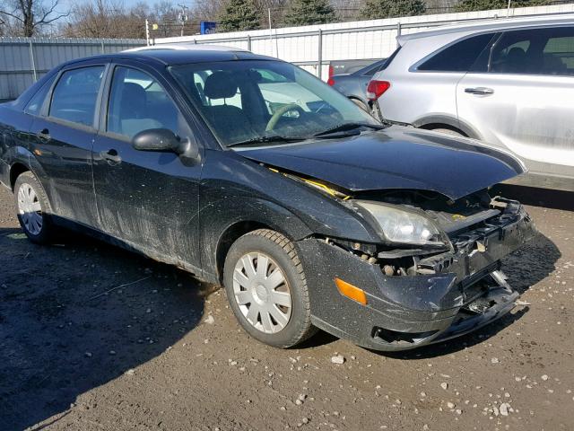 1FAFP34N46W135877 - 2006 FORD FOCUS ZX4 BLACK photo 1