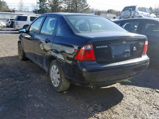 1FAFP34N46W135877 - 2006 FORD FOCUS ZX4 BLACK photo 3