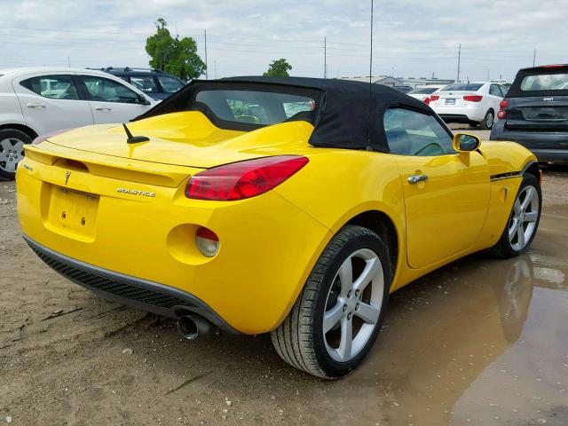 1G2MC35BX8Y122015 - 2008 PONTIAC SOLSTICE YELLOW photo 4