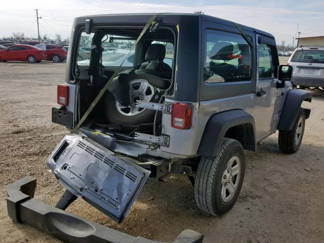 1C4AJWAG3FL694545 - 2015 JEEP WRANGLER S ვერცხლისფერი ფოტო 4