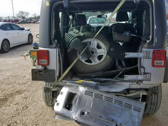 1C4AJWAG3FL694545 - 2015 JEEP WRANGLER S ვერცხლისფერი ფოტო 9