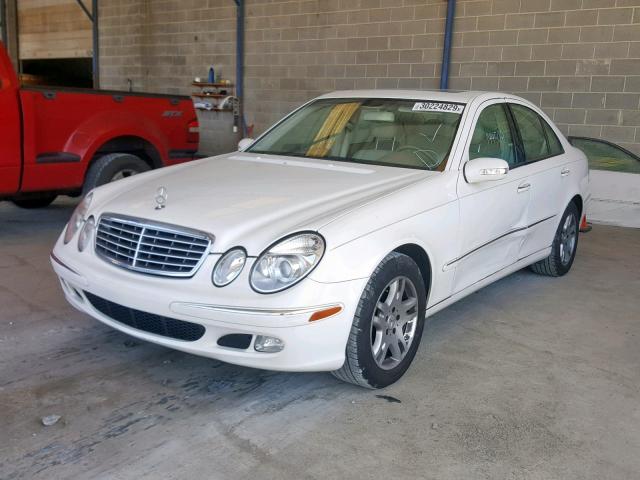 WDBUF65J83A190129 - 2003 MERCEDES-BENZ E 320 WHITE photo 2