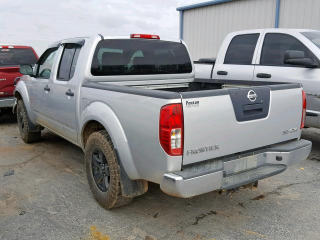 1N6AD0EVXAC401906 - 2010 NISSAN FRONTIER C GRAY photo 3