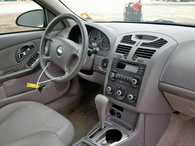 1G1ZS51F06F237989 - 2006 CHEVROLET MALIBU LS ვერცხლისფერი ფოტო 9