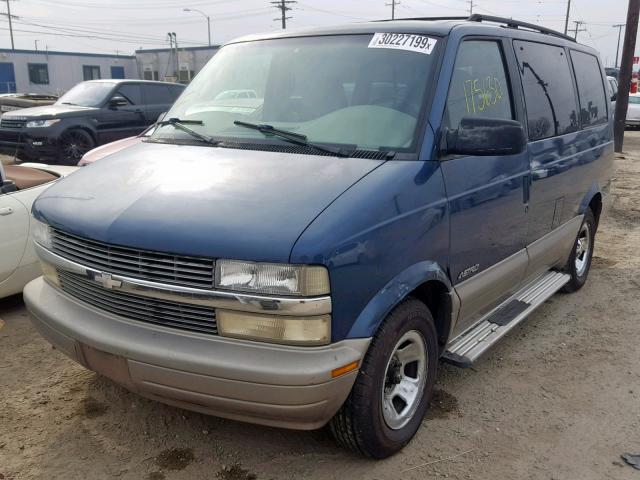 1GNDM19W91B109086 - 2001 CHEVROLET ASTRO BLUE photo 2