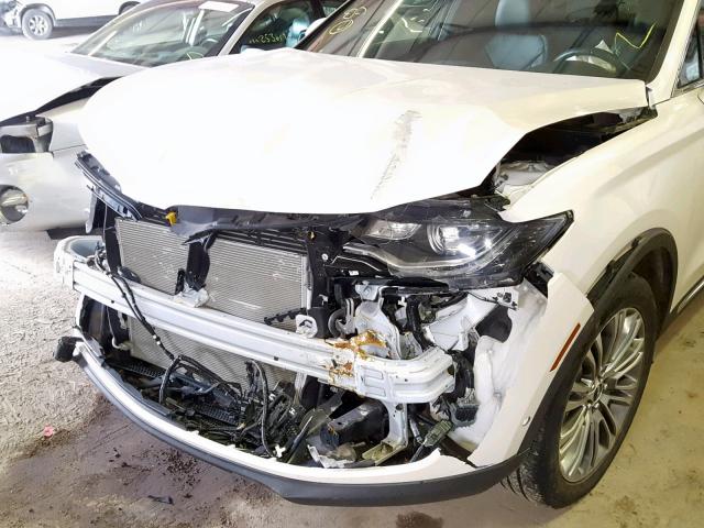 2LMPJ8LR8HBL17815 - 2017 LINCOLN MKX RESERV WHITE photo 9