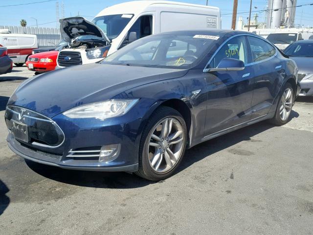5YJSA1H15EFP36109 - 2014 TESLA MODEL S ლურჯი ფოტო 2