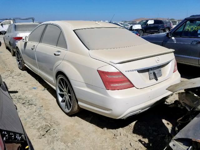 WDDNG7BB0BA367329 - 2011 MERCEDES-BENZ S 550 WHITE photo 3